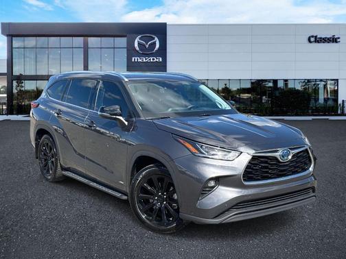 2022 Toyota Highlander Hybrid Limited