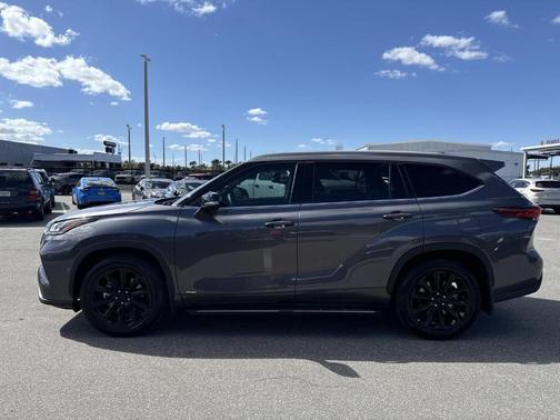 2022 Toyota Highlander Hybrid Limited
