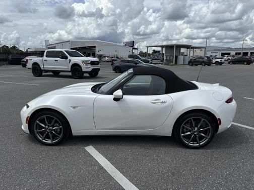 2022 Mazda MX-5 Miata Grand Touring