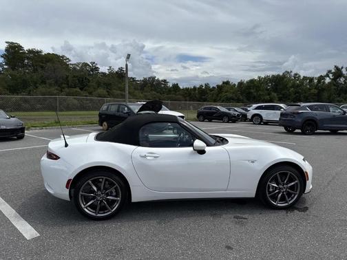 2022 Mazda MX-5 Miata Grand Touring