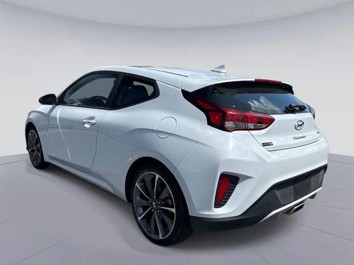 Chalk White 2020 Hyundai Veloster 2.0 Premium