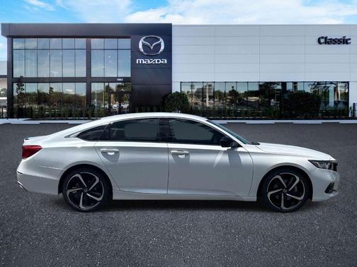 Platinum White Pearl 2022 Honda Accord Sport SE