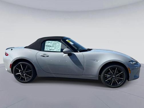 Metallic 2026 Mazda MX-5 Miata GRAND TOURING