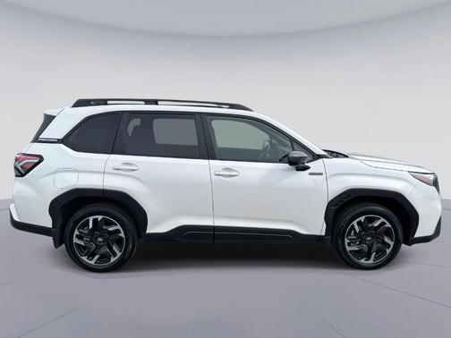 2025 Subaru Forester Hybrid HYBRID