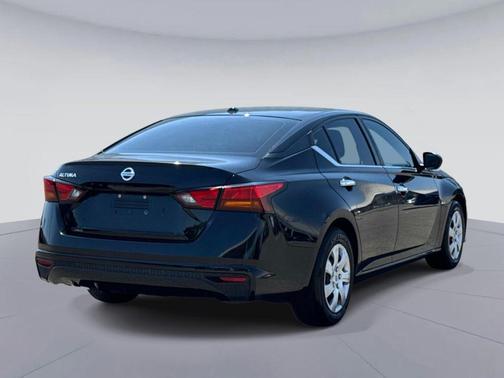 Super Black 2020 Nissan Altima 2.5 S
