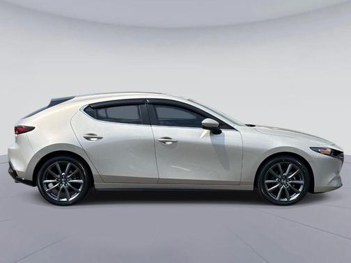 2023 Mazda Mazda3 FWD w/Preferred Package