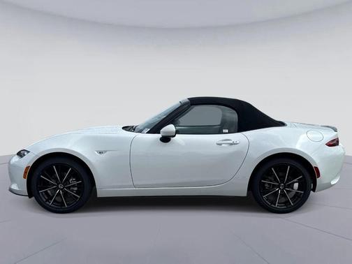 Snowflake White Pearl 2026 Mazda MX-5 Miata Grand Touring