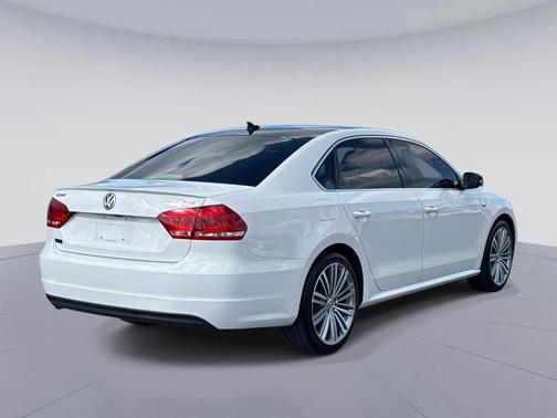 2015 Volkswagen Passat 1.8T Sport
