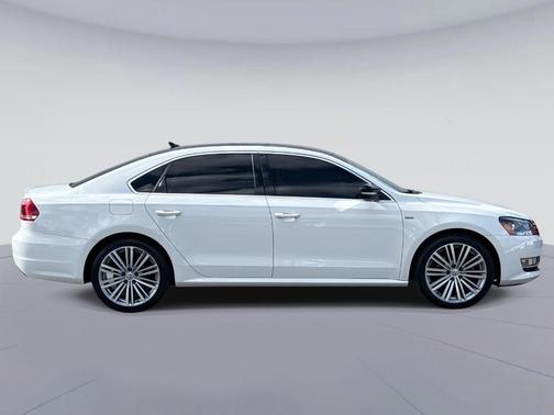 2015 Volkswagen Passat 1.8T Sport