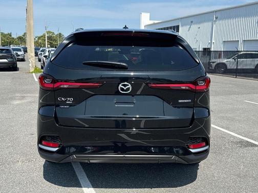 2025 Mazda CX-70 PHEV Premium Plus Package