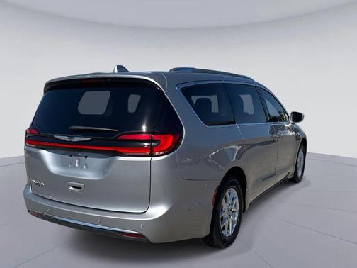 2021 Chrysler Pacifica Touring-L