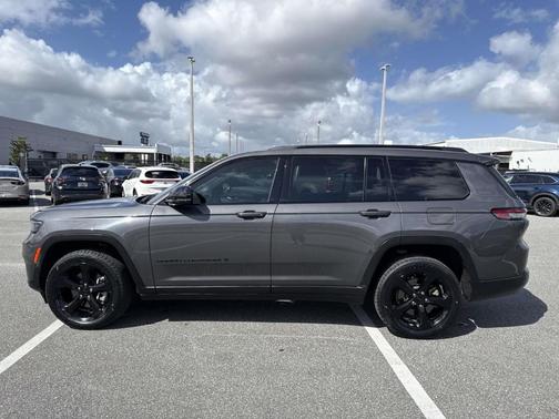 2021 Jeep Grand Cherokee L Laredo