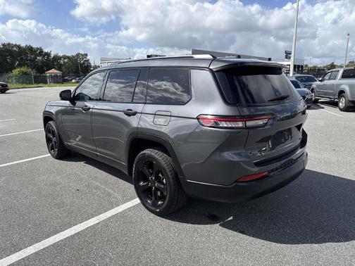 2021 Jeep Grand Cherokee L Laredo