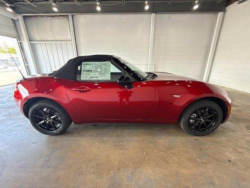2025 Mazda MX-5 Miata Sport