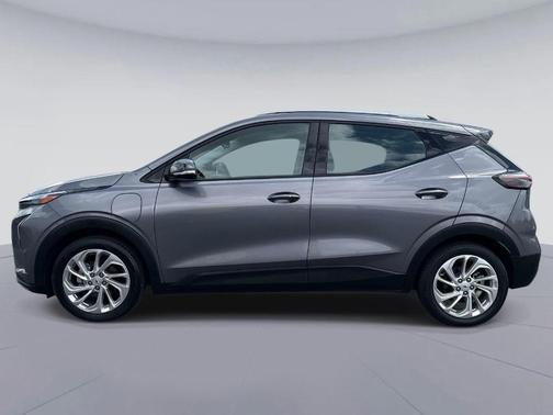 Gray Ghost Metallic 2023 Chevrolet Bolt EUV LT