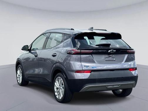 Gray Ghost Metallic 2023 Chevrolet Bolt EUV LT