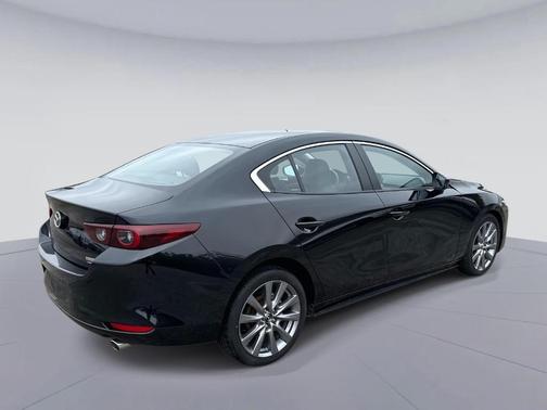 2025 Mazda Mazda3 FWD w/Preferred Package