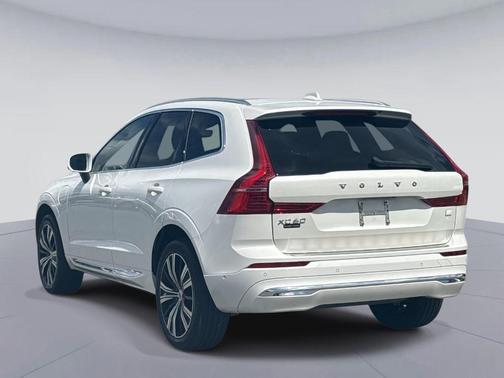 2022 Volvo XC60 Recharge Plug-In Hybrid T8 Inscription Extended Range