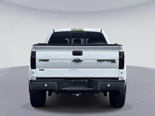 Oxford White 2014 Ford F-150 SVT Raptor