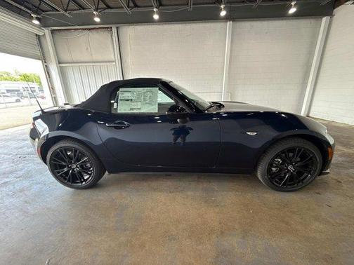 2025 Mazda MX-5 Miata Club