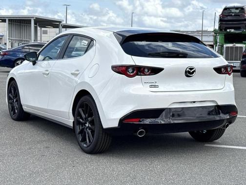 Snowflake White Pearl 2026 Mazda Mazda3 2.5 S Carbon Edition