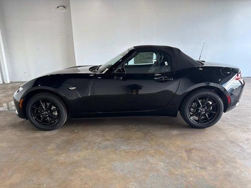 2025 Mazda MX-5 Miata Sport