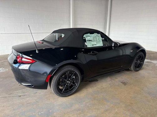 2025 Mazda MX-5 Miata Sport