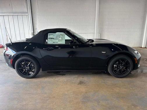 2025 Mazda MX-5 Miata Sport
