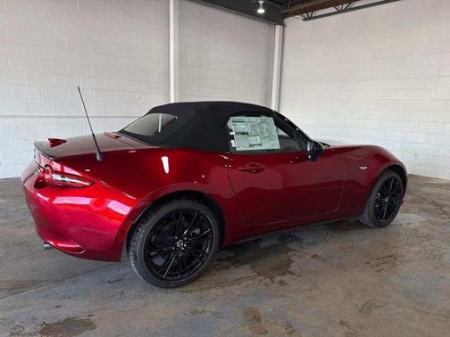2025 Mazda MX-5 Miata Club