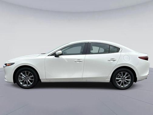 Snowflake White Pearl 2026 Mazda Mazda3 2.5 S