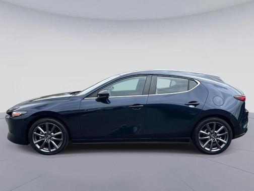 2023 Mazda Mazda3 FWD w/Preferred Package