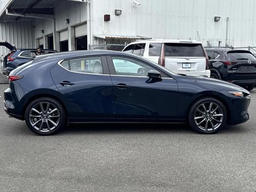 2023 Mazda Mazda3 FWD w/Preferred Package