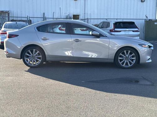 2025 Mazda Mazda3 FWD w/Preferred Package