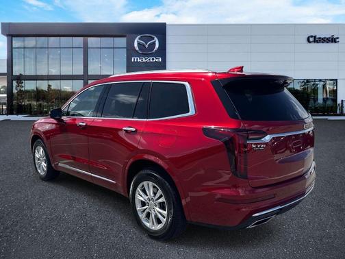 2021 Cadillac XT6 Luxury FWD