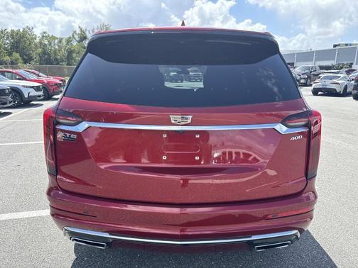 2021 Cadillac XT6 Luxury FWD