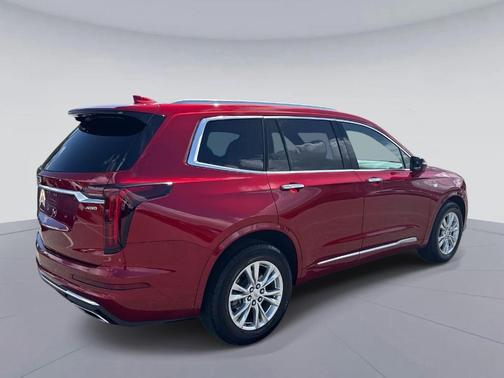 2021 Cadillac XT6 Luxury FWD