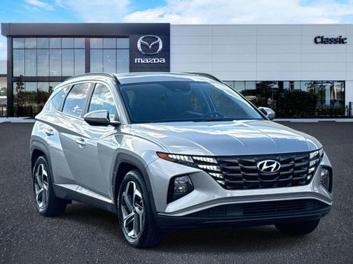 Shimmering Silver 2022 Hyundai TUCSON SEL SUV