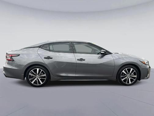 2021 Nissan Maxima SV