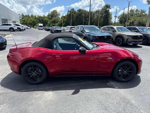 2025 Mazda MX-5 Miata Sport