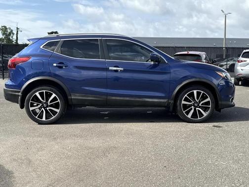 Caspian Blue 2018 Nissan Rogue Sport SL