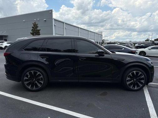 2024 Mazda CX-90 PHEV Premium Plus