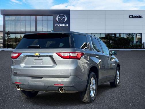 Satin Steel Metallic 2019 Chevrolet Traverse LS