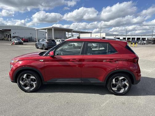 2023 Hyundai VENUE Limited