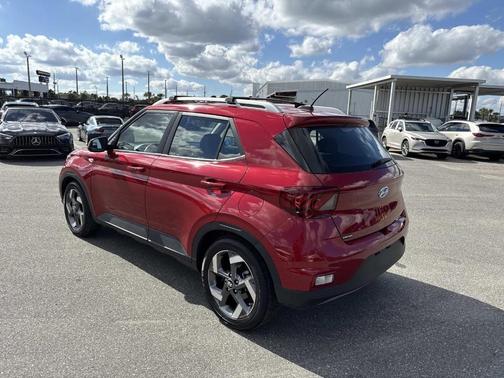 2023 Hyundai VENUE Limited