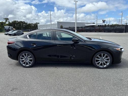 2025 Mazda Mazda3 FWD w/Preferred Package