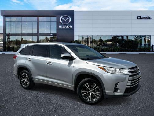 2018 Toyota Highlander LE