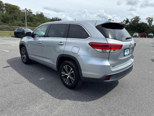 2018 Toyota Highlander LE