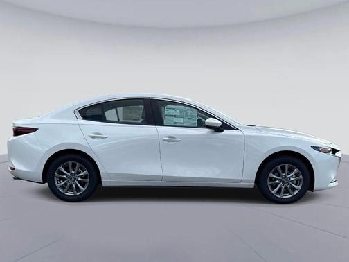 Snowflake White Pearl 2026 Mazda Mazda3 2.5 S