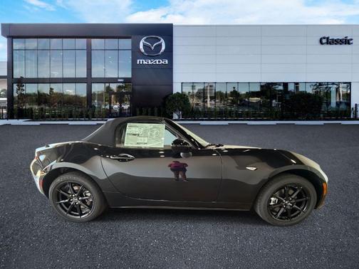 2025 Mazda MX-5 Miata Sport