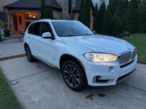 White 2017 BMW X5 sDrive35i